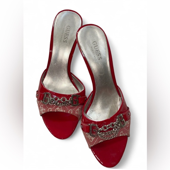 GUESS Y2K STYLE RED PATENT LEATHER KITTEN HEELS - Picture 1 of 4